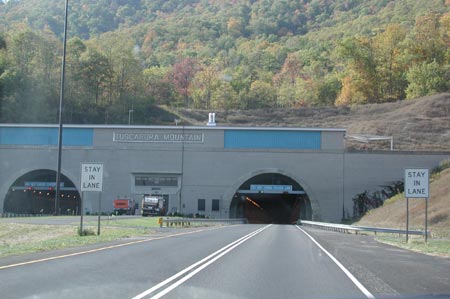 Qb01-tunnel_west_PA