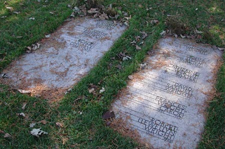 Ua38-Graves_Taliesin